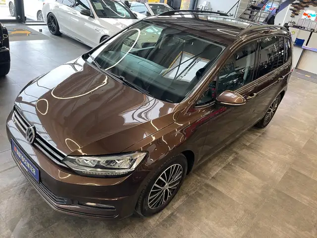 Volkswagen Touran view 23
