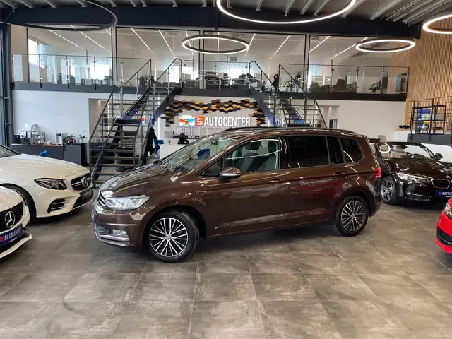 2015 Volkswagen Touran in Brown for sale