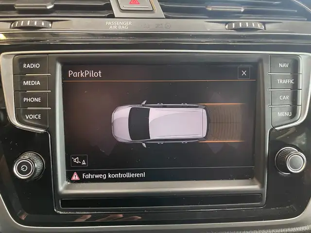 Volkswagen Touran view 13