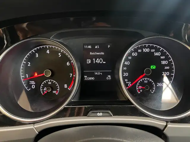 Volkswagen Touran view 11