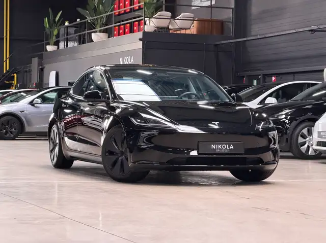 Tesla Model 3 PREMIUM - HIGHLAND - TOW HOOK - RWD