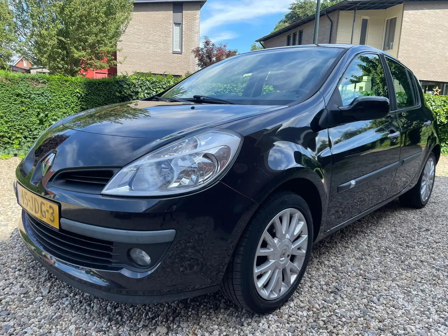 Renault Clio 1.2-16V Collection Zwart - 1