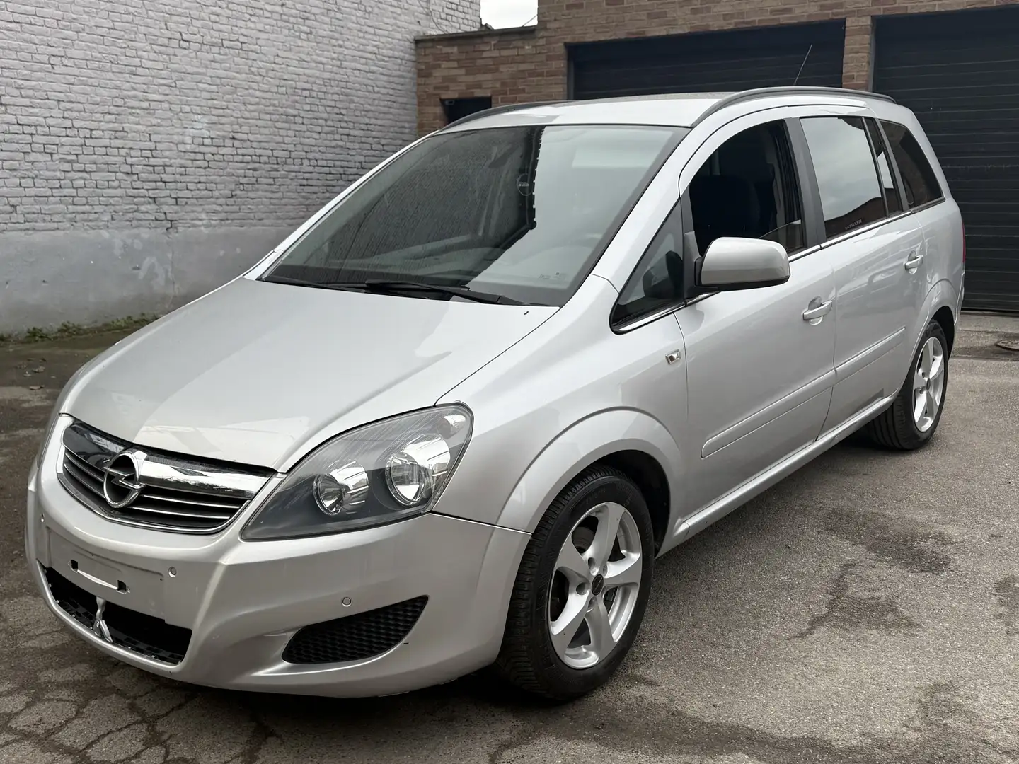 Opel Zafira #reserve Gris - 1