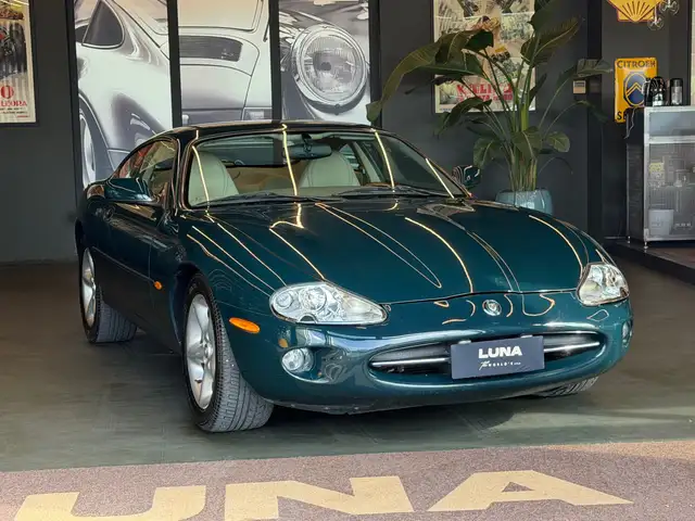 Jaguar XK8 Coupe 4.0 -Full Set-