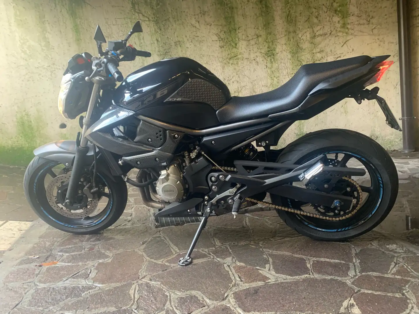 Yamaha XJ 6 carbon look Negro - 1