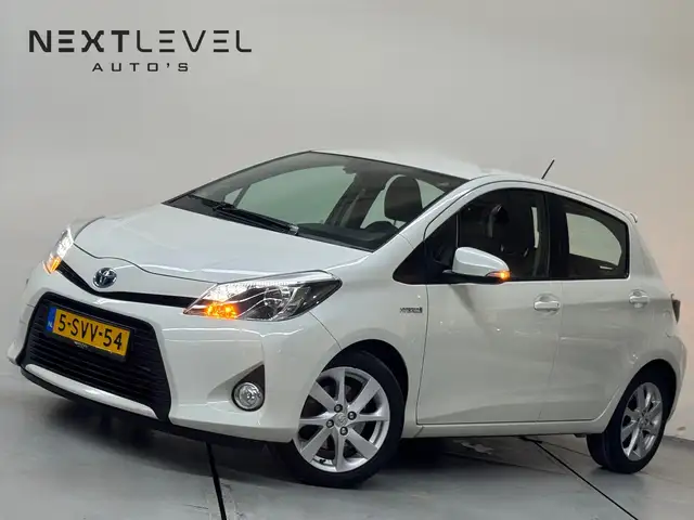 Toyota Yaris 1.5 Full Hybrid Dynamic Camera Navi Cruise