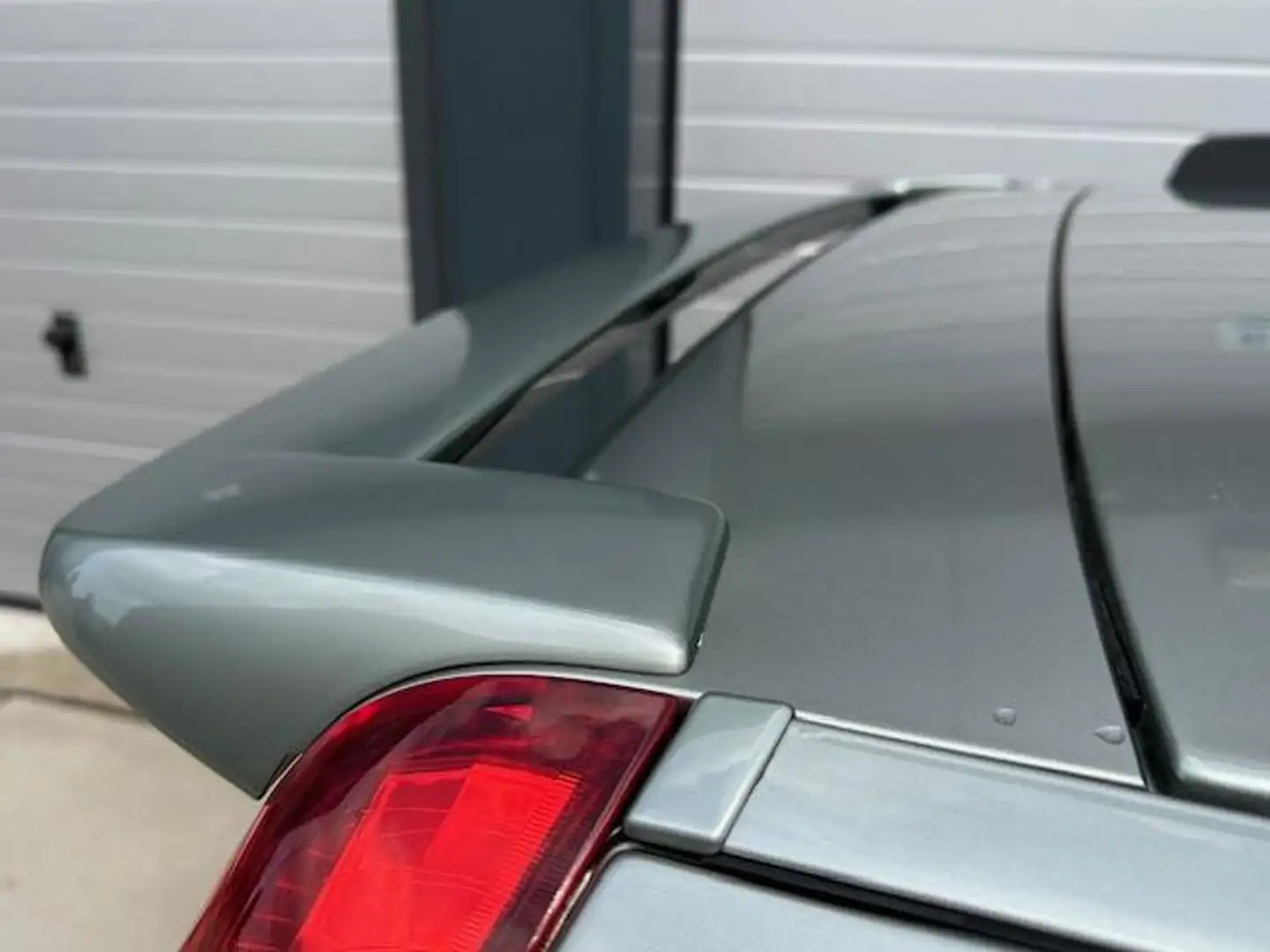 Volvo V70 2.5T Edition Sport Automaat Groen - 2