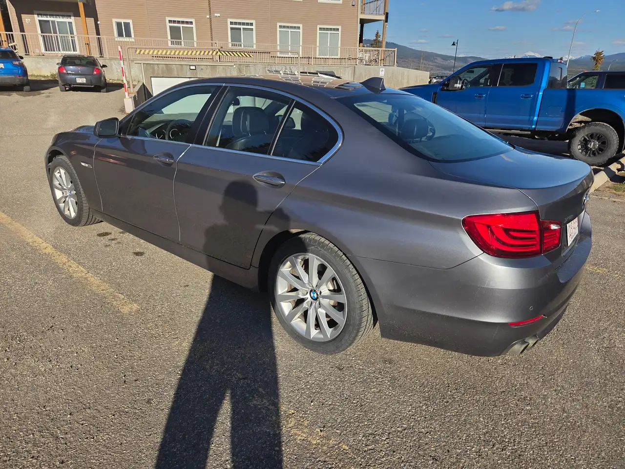 BMW 5 Series снимка BMW 5 Series