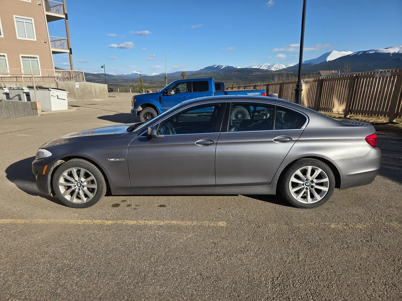 BMW 5 Series снимка BMW 5 Series