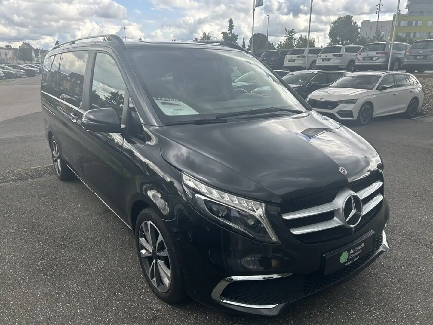 Mercedes-Benz V 300 V300d Avantgarde Edition Lang AHK NAVI Schwarz - 2