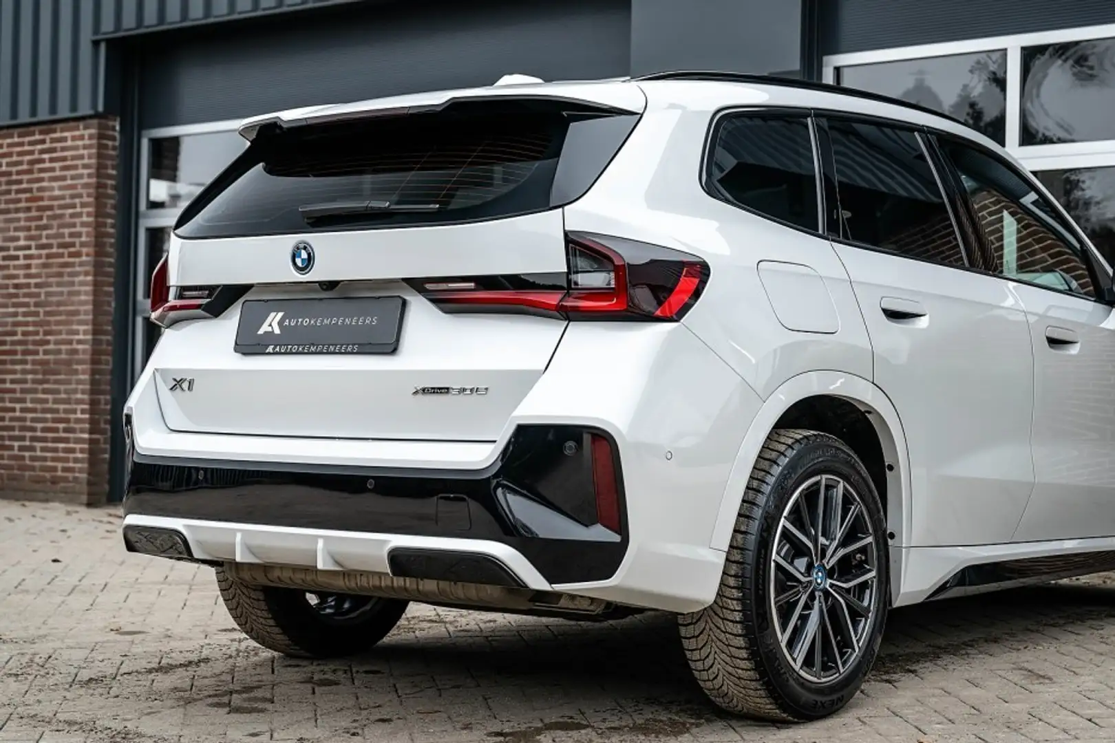 BMW X1 30e xDrive M Sport | Shadow | Driving Ass. Prof. | Blanco - 2