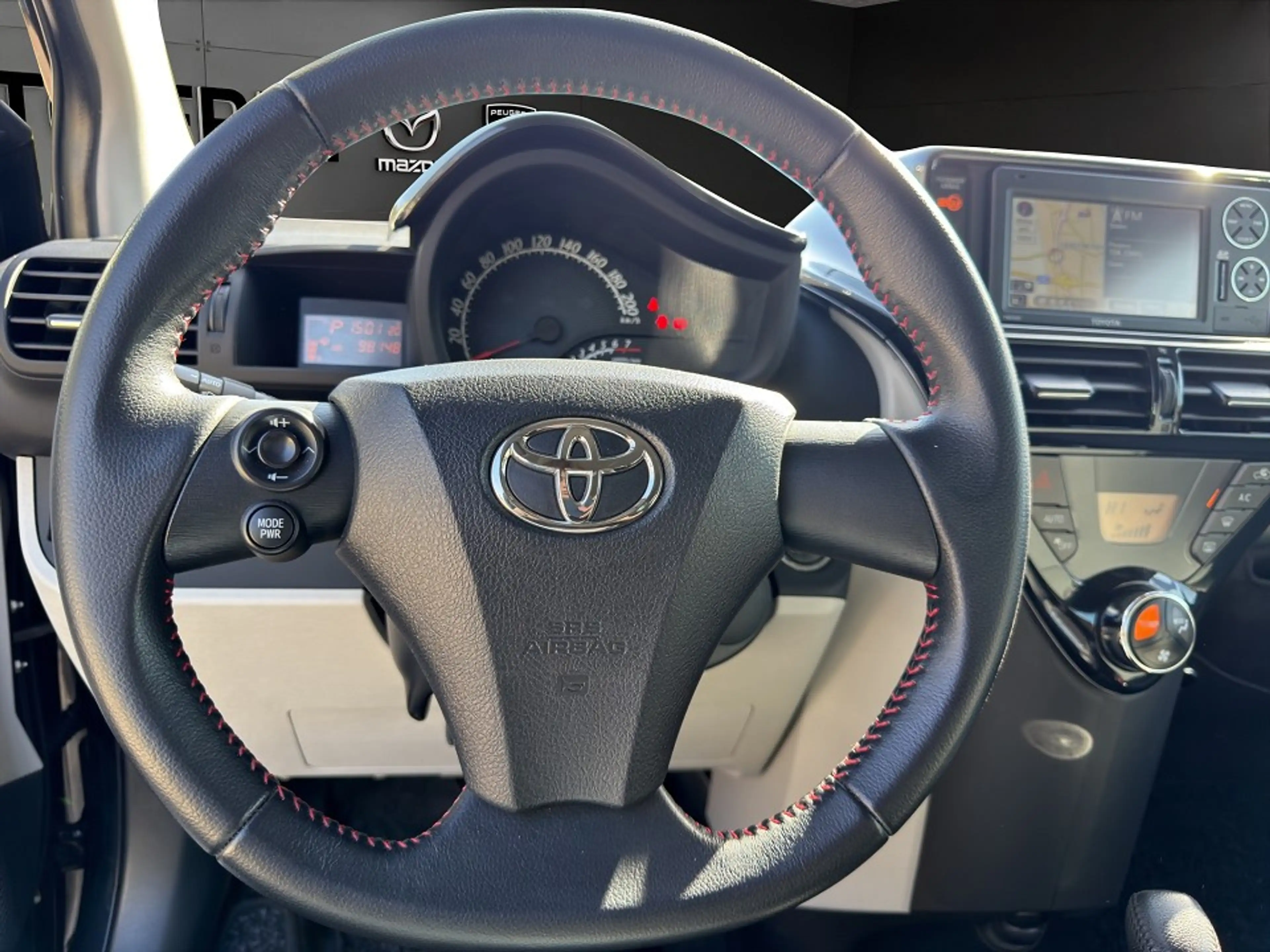 Toyota iQ 1.33 Automatik — photo 10