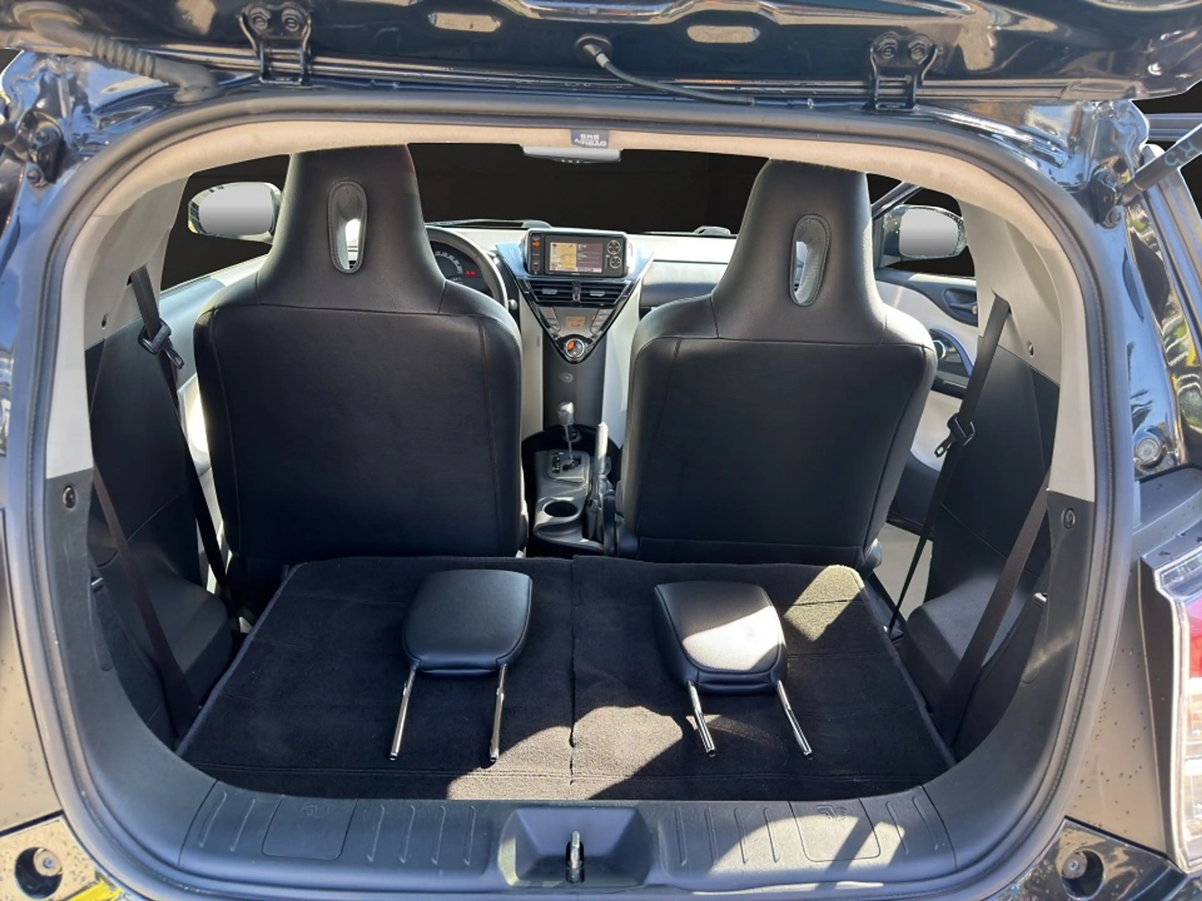 Toyota iQ 1.33 Automatik — photo 9
