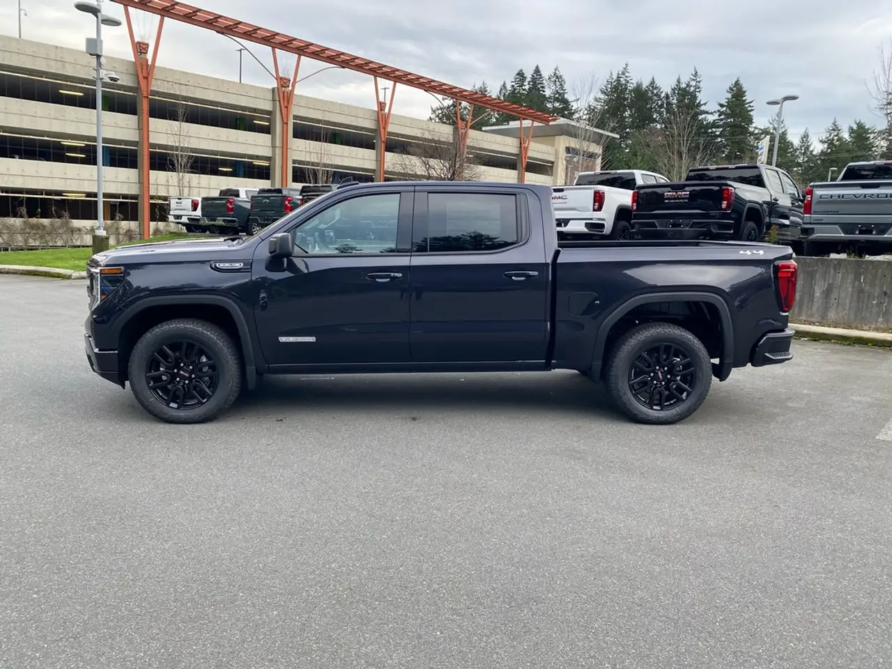 GMC Sierra 1500 снимка GMC Sierra 1500