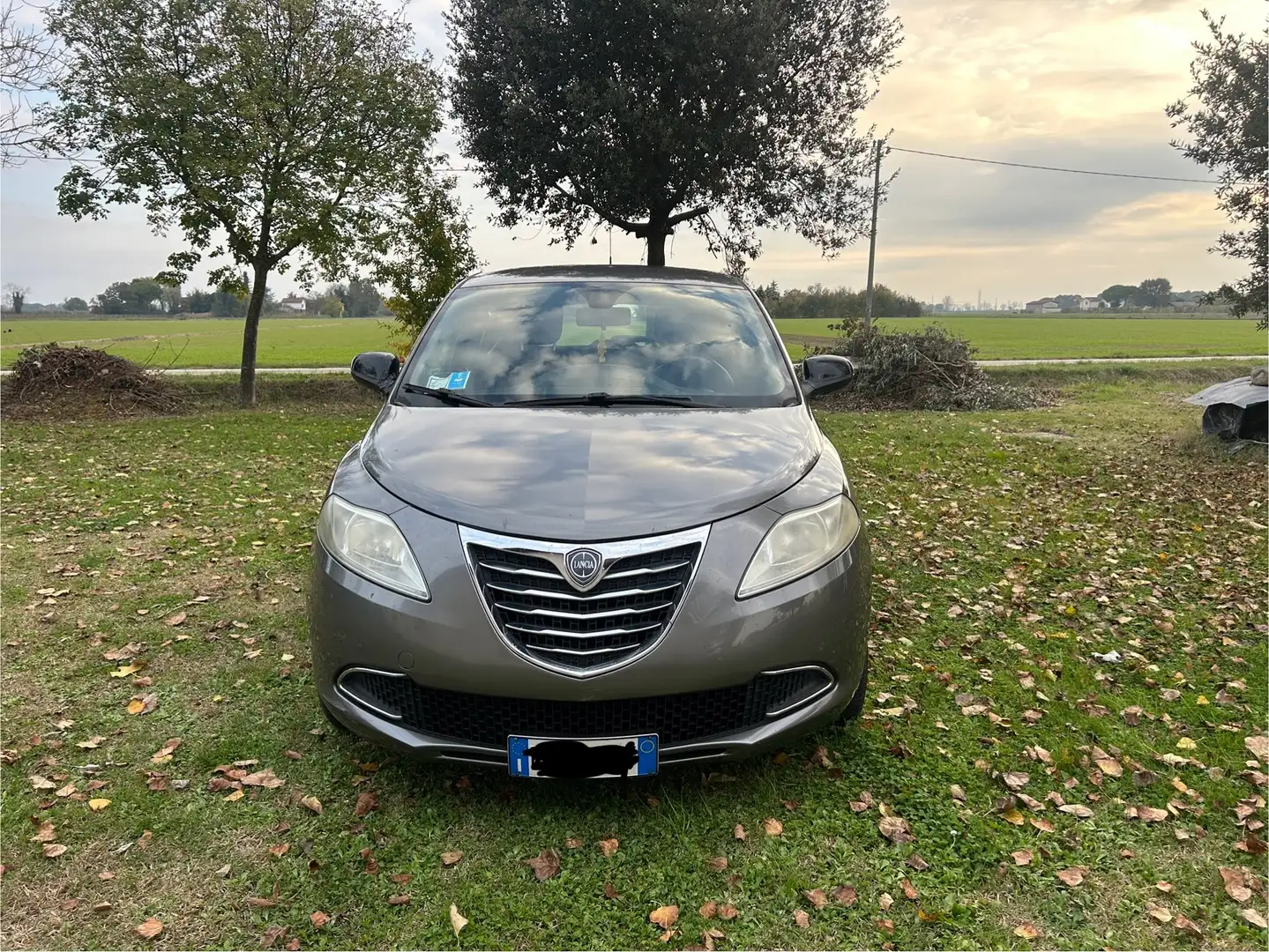 Lancia Y 1.250 benzina Bronce - 1