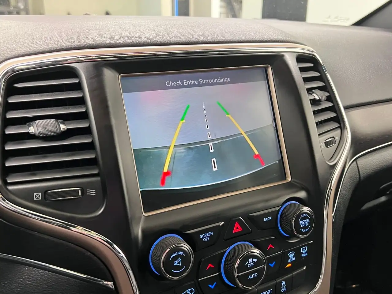 Jeep Grand Cherokee снимка Jeep Grand Cherokee