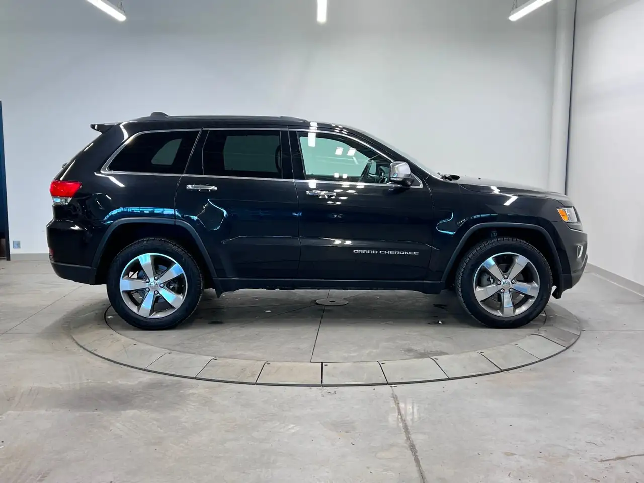 Jeep Grand Cherokee снимка Jeep Grand Cherokee