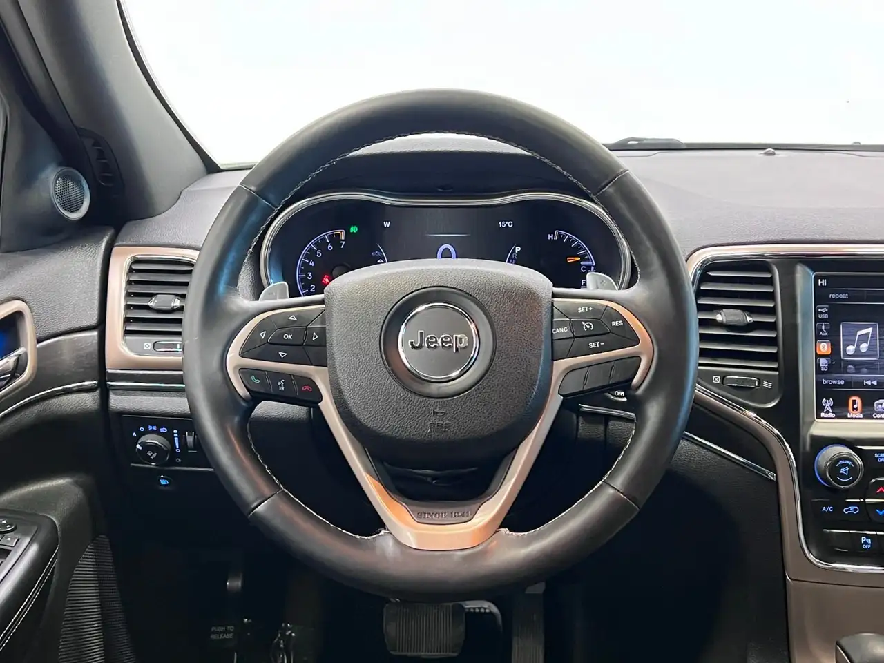 Jeep Grand Cherokee снимка Jeep Grand Cherokee