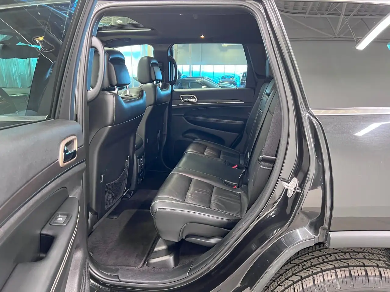 Jeep Grand Cherokee снимка Jeep Grand Cherokee