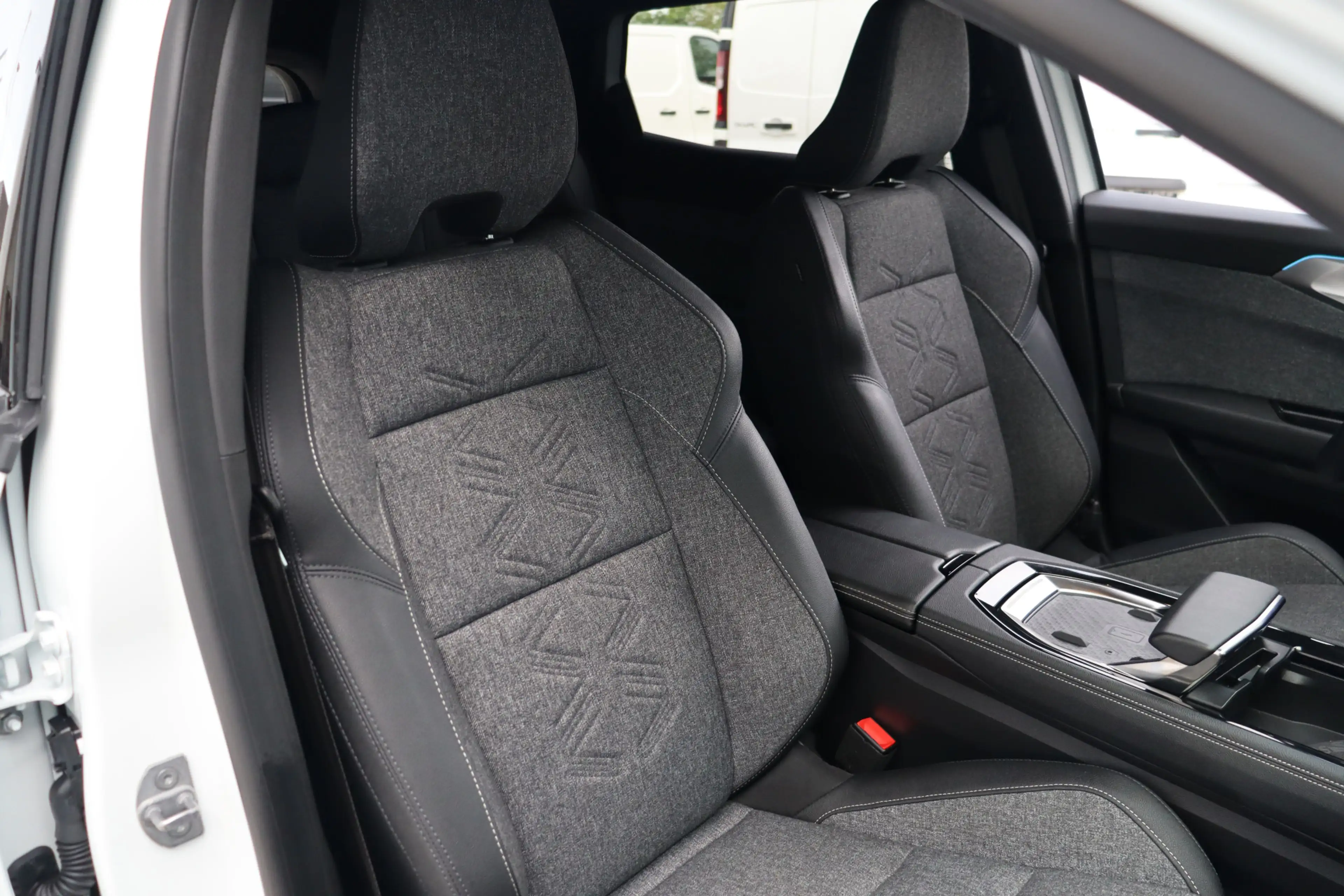 Renault Espace E-Tech full hybrid 200 techno 7p. | Adap. Cruise | — photo 13