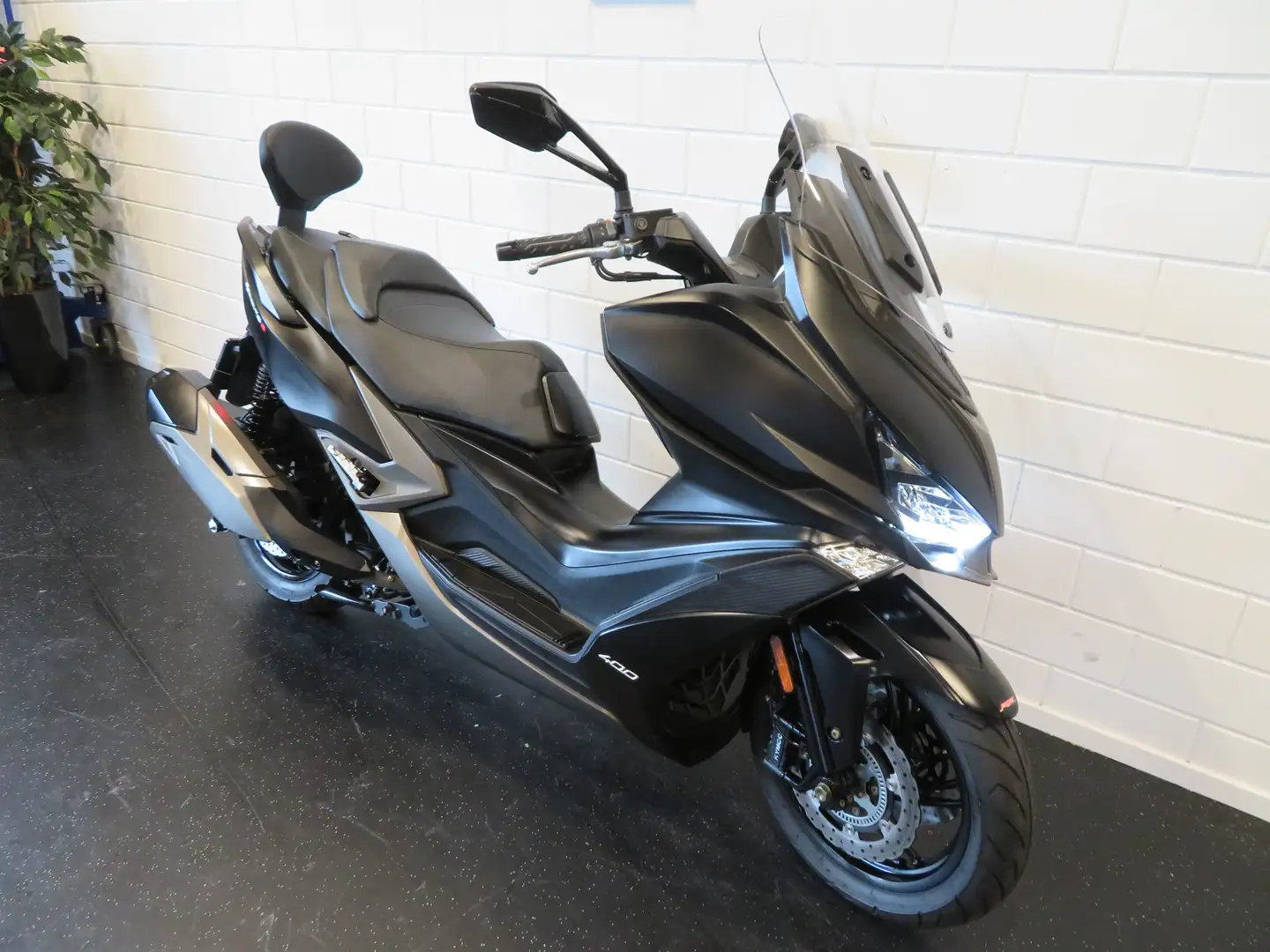 Kymco XCITING S 400 NIEUWSTAAT!! Zwart - 2