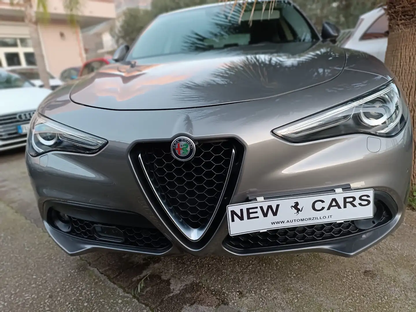 Alfa Romeo Stelvio 2.2 t Business Q4 190cv auto my19 iva esp Grijs - 1