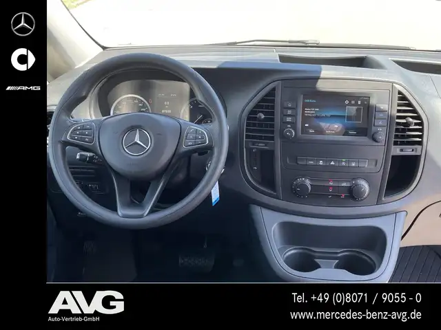 Mercedes-Benz Vito view 11