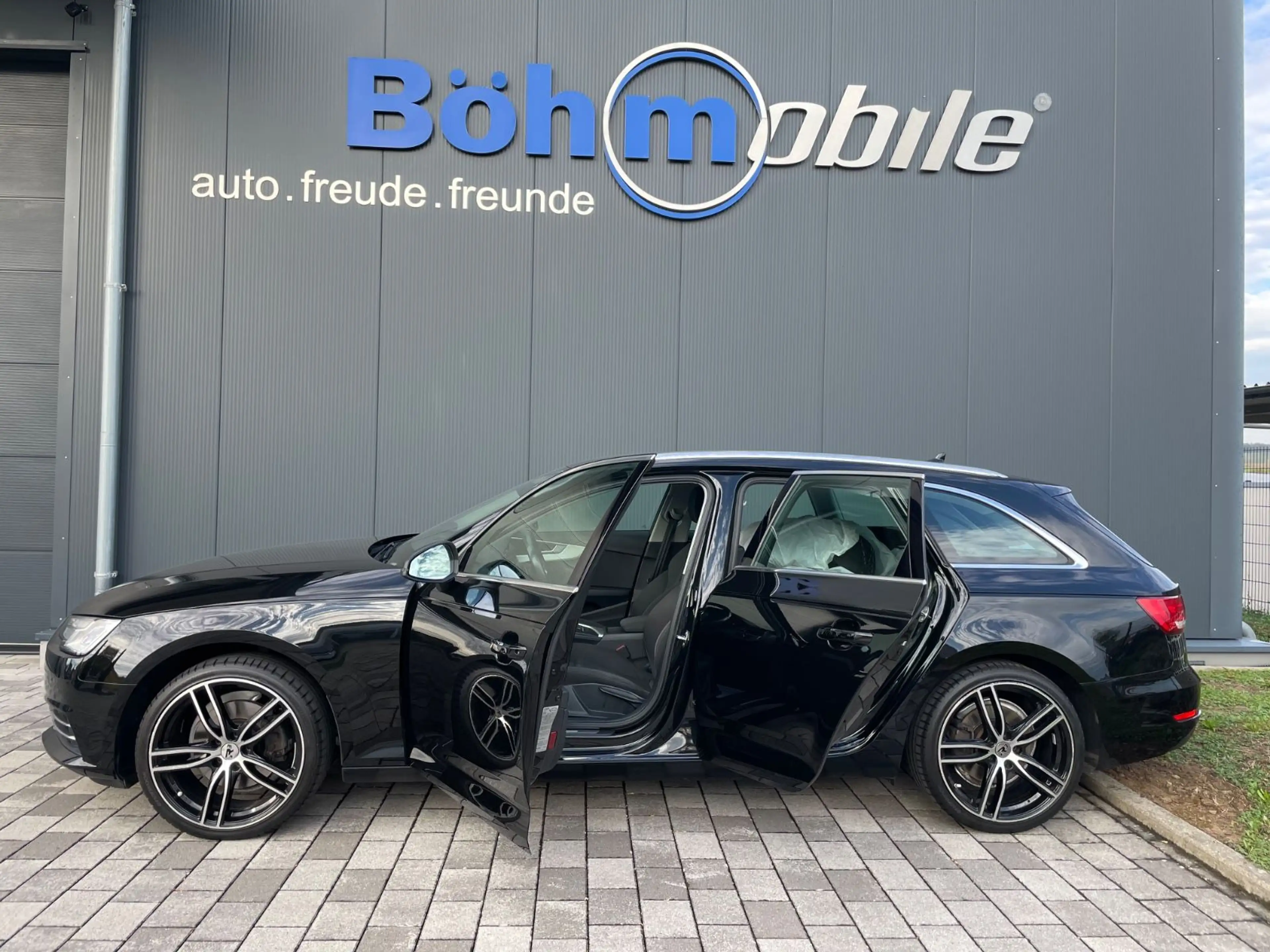 Audi A4 Avant Sport Ultra/19"/AHK/2. Hand — photo 2