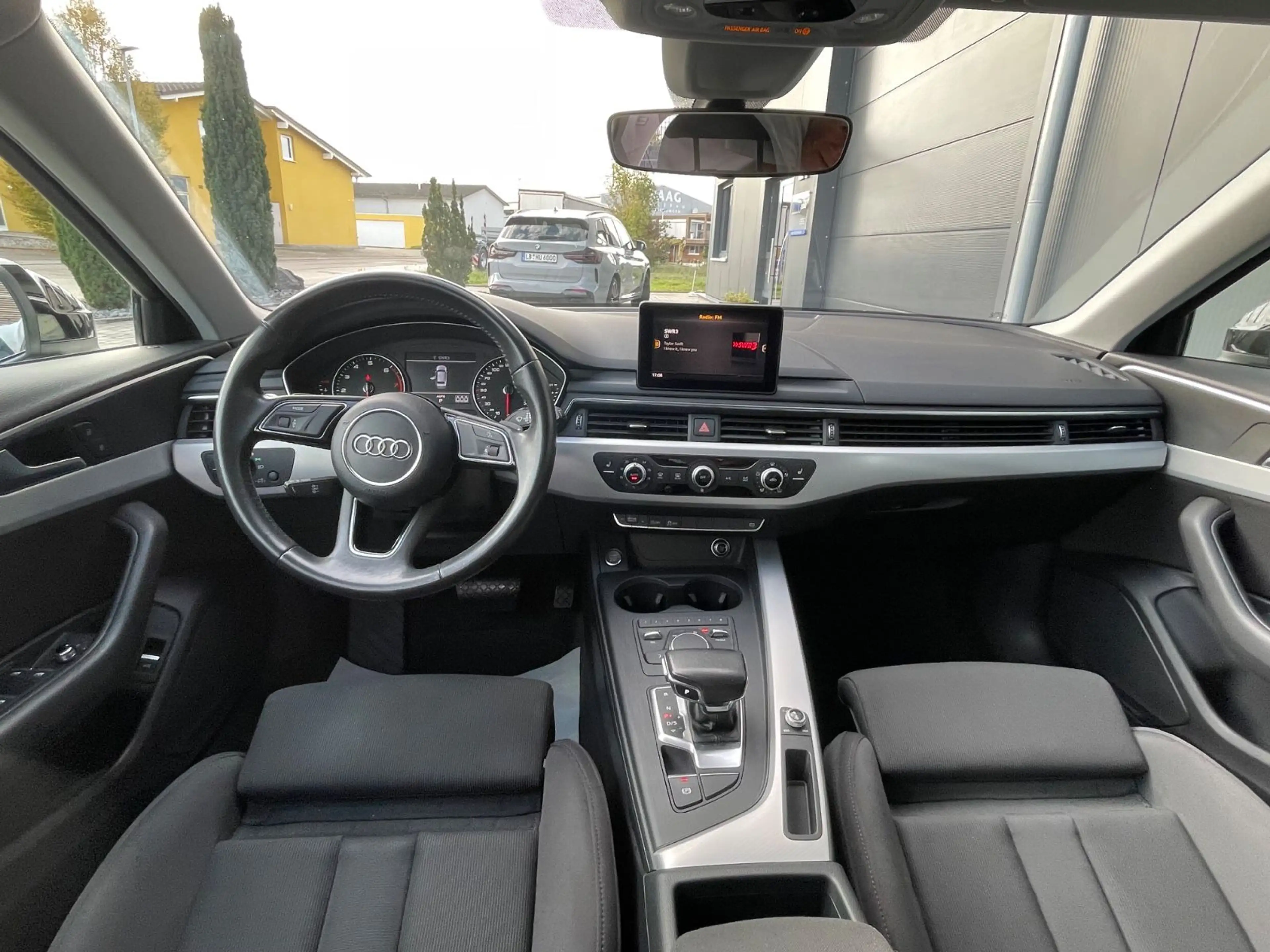 Audi A4 Avant Sport Ultra/19"/AHK/2. Hand — photo 14
