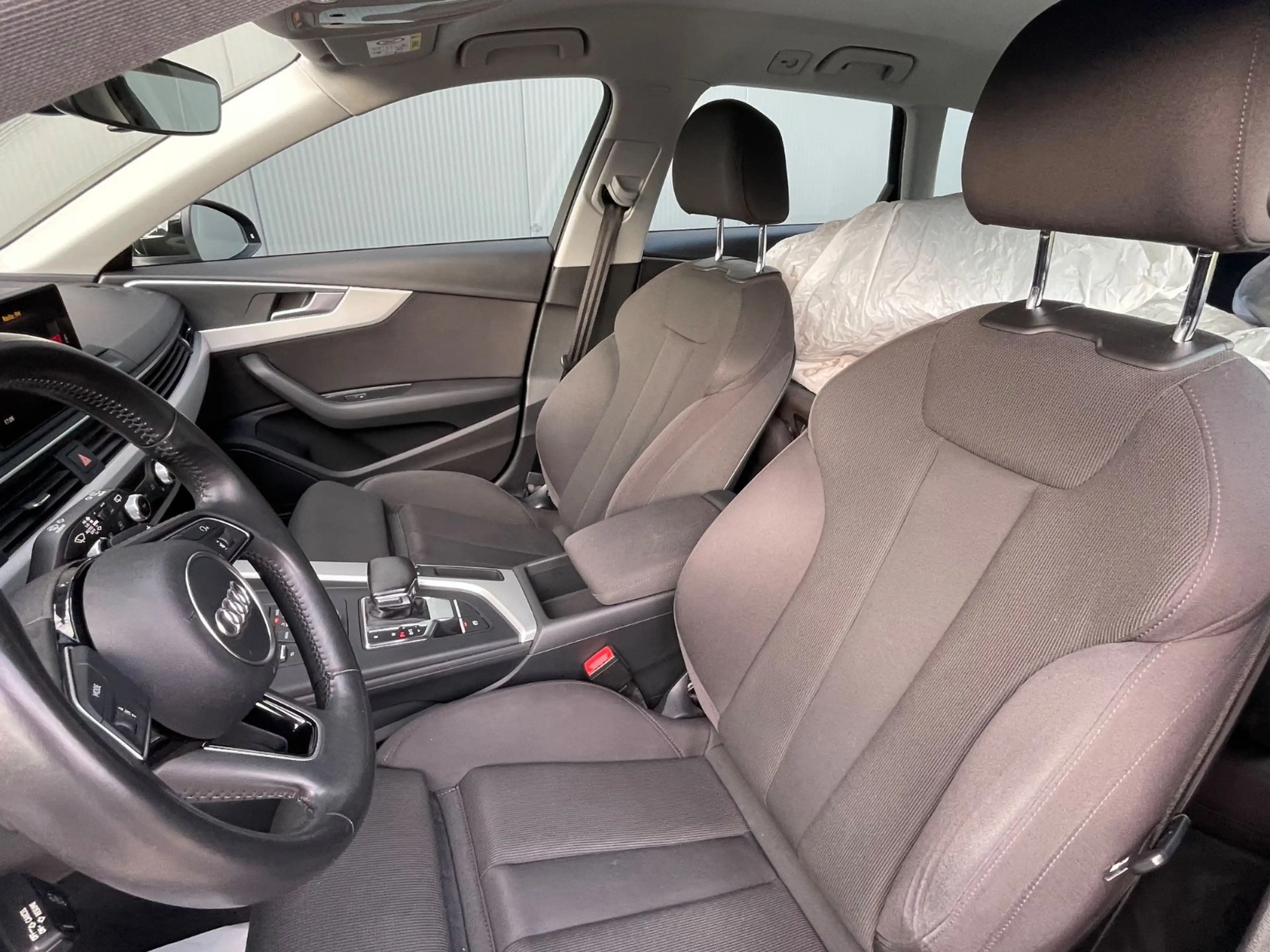 Audi A4 Avant Sport Ultra/19"/AHK/2. Hand — photo 12