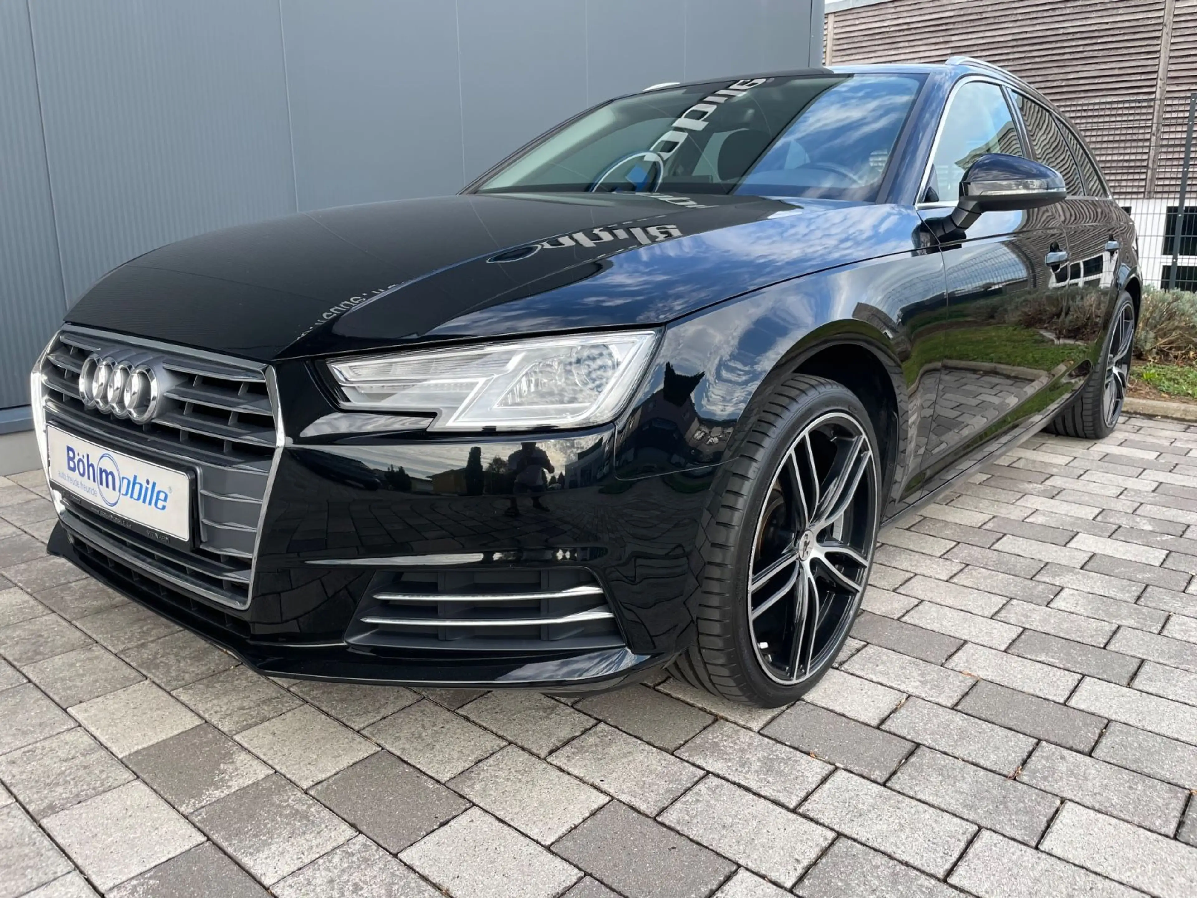 Audi A4 Avant Sport Ultra/19"/AHK/2. Hand — photo 3
