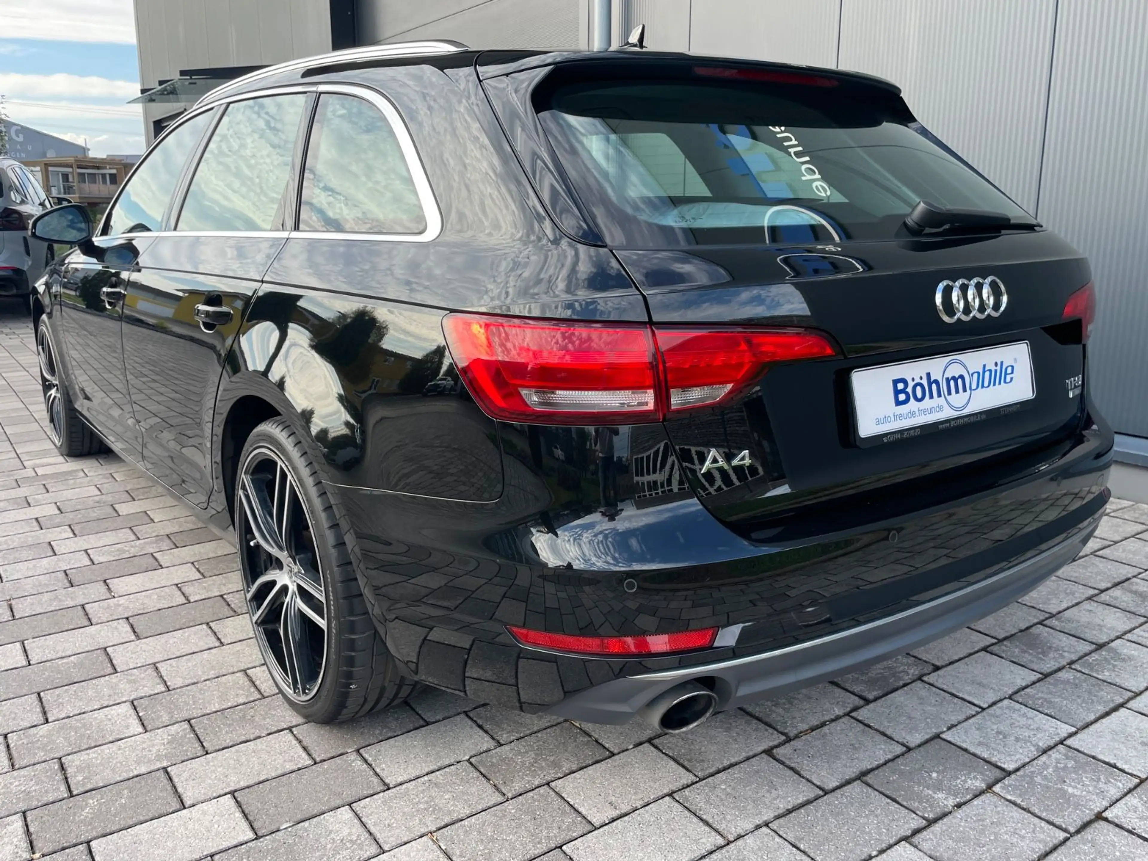 Audi A4 Avant Sport Ultra/19"/AHK/2. Hand — photo 6