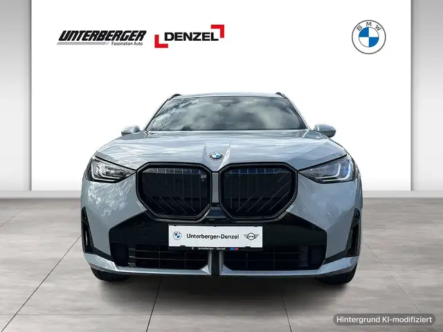 BMW X3 view 3