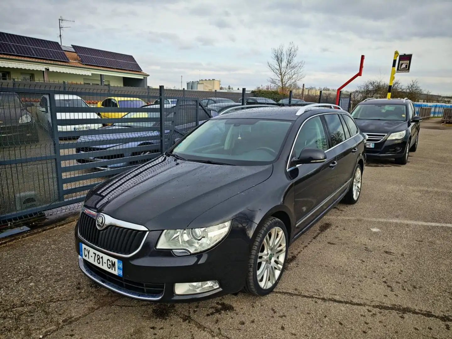 Skoda Superb II 2.0 TDI140 CR FAP Ambition Schwarz - 1