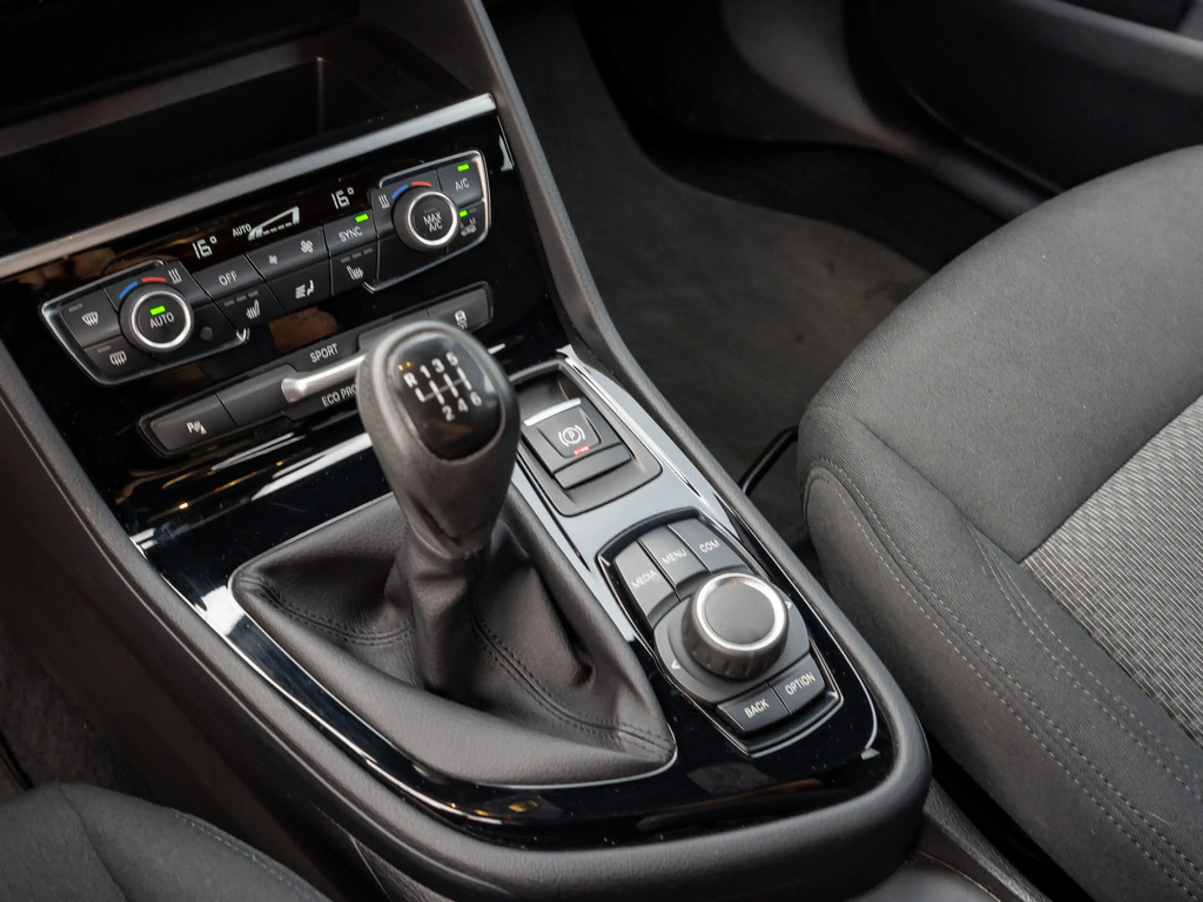 BMW 216 Active Tourer Advantage FACEL. LED SHZ — photo 15
