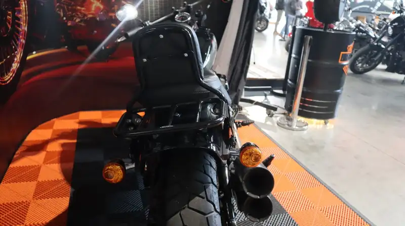 Harley-Davidson Fat Bob - foto 8