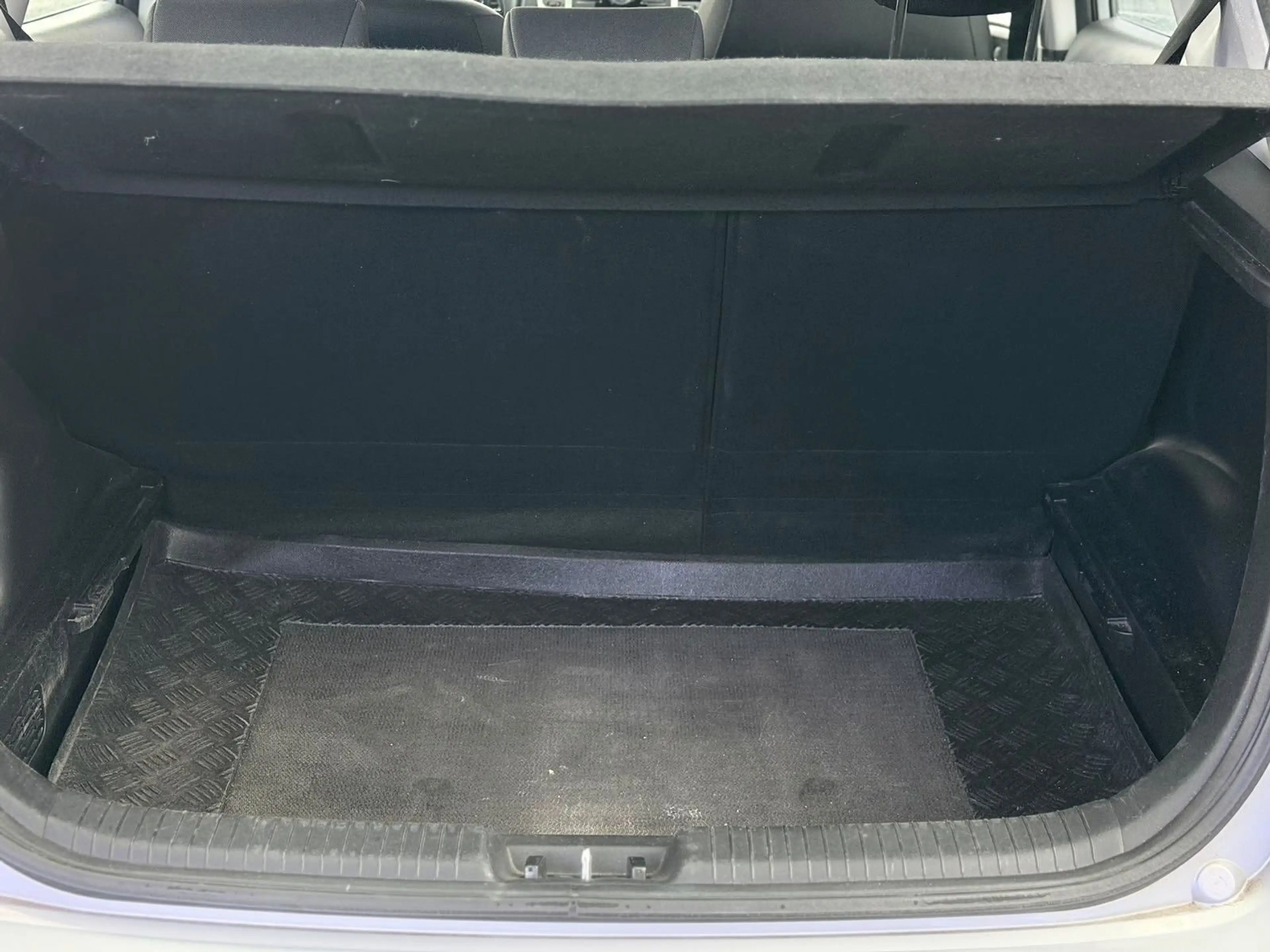 Kia Venga 1.6-Automatik — photo 9