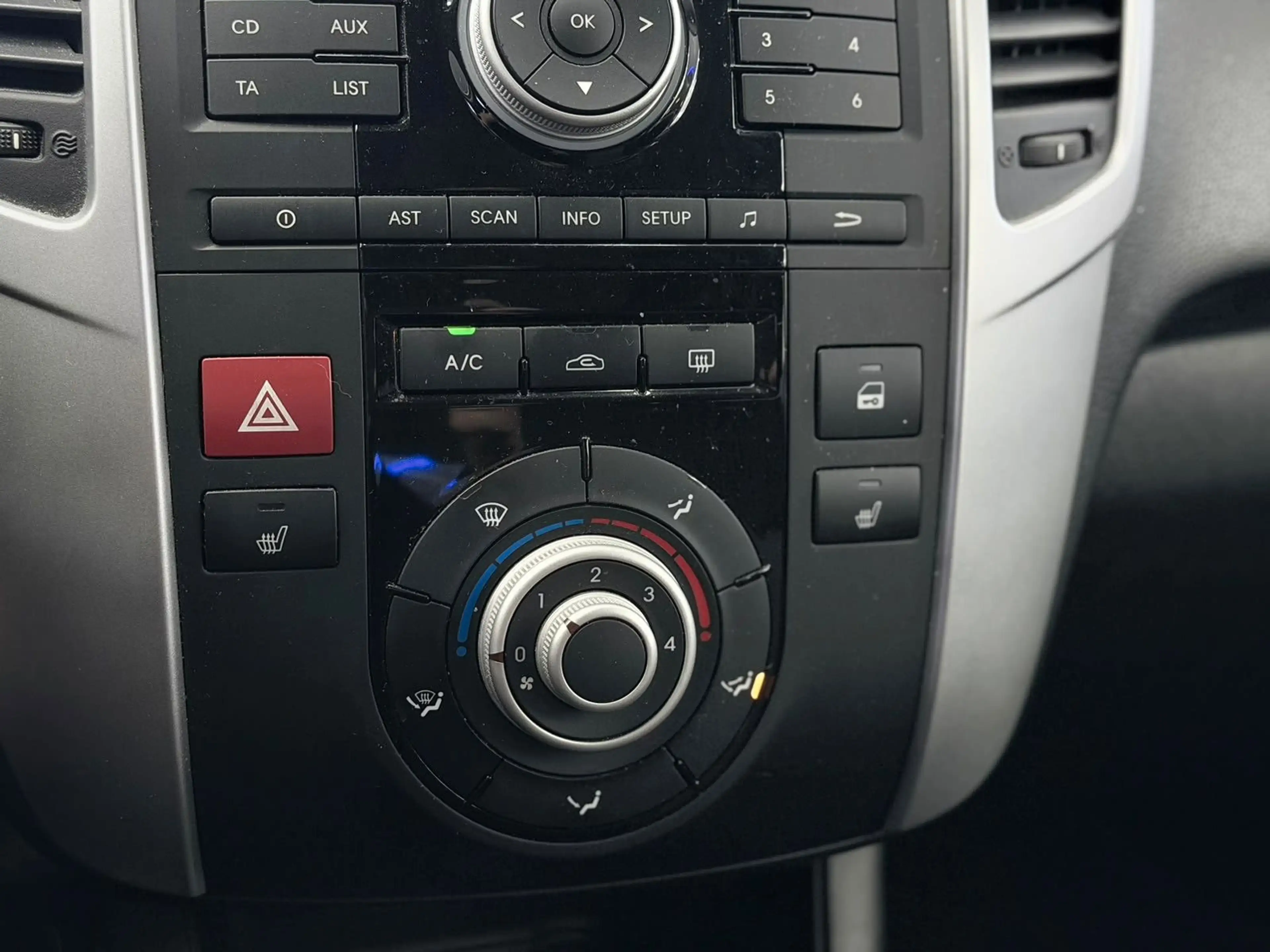 Kia Venga 1.6-Automatik — photo 15