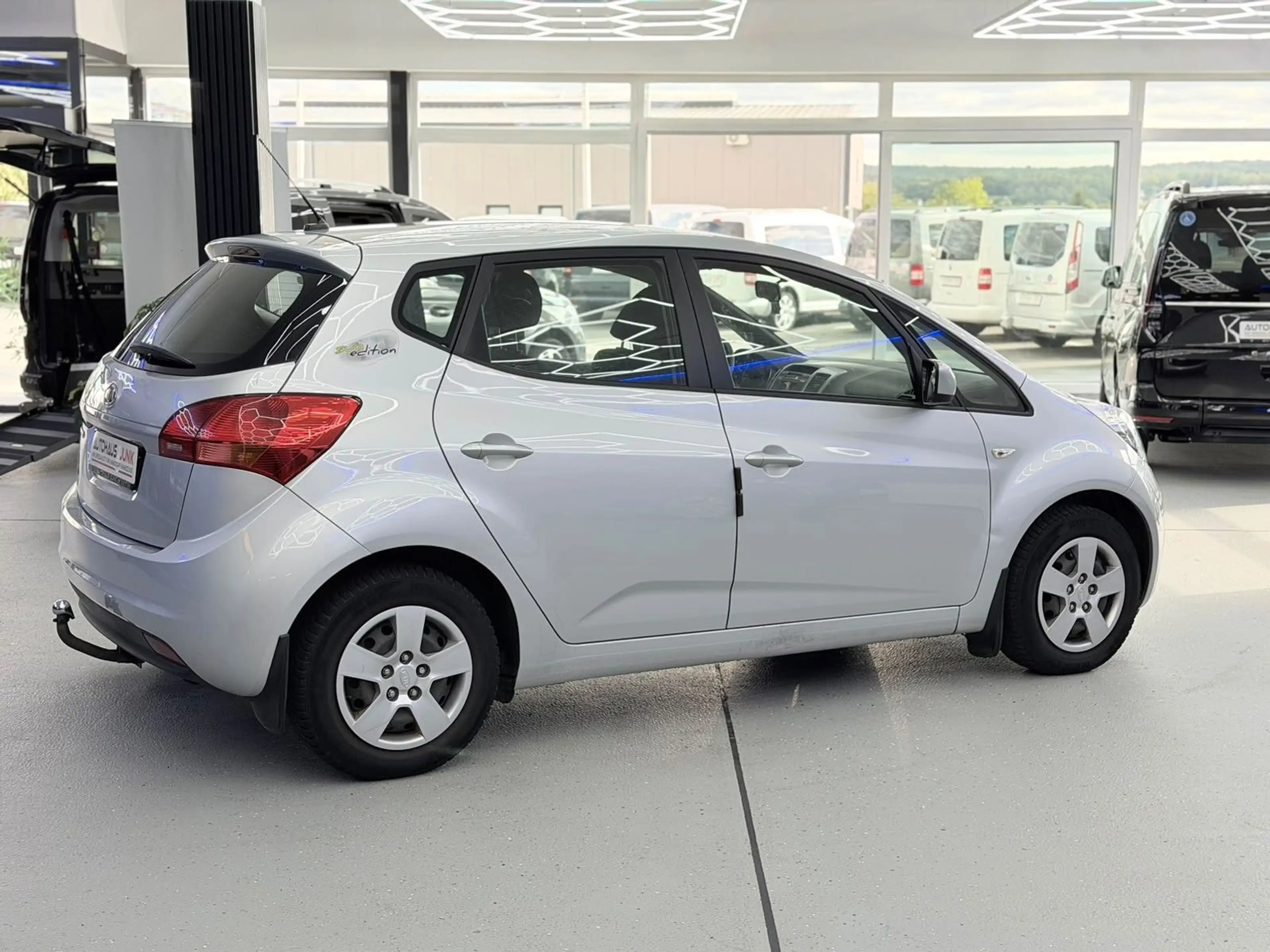 Kia Venga 1.6-Automatik — photo 2