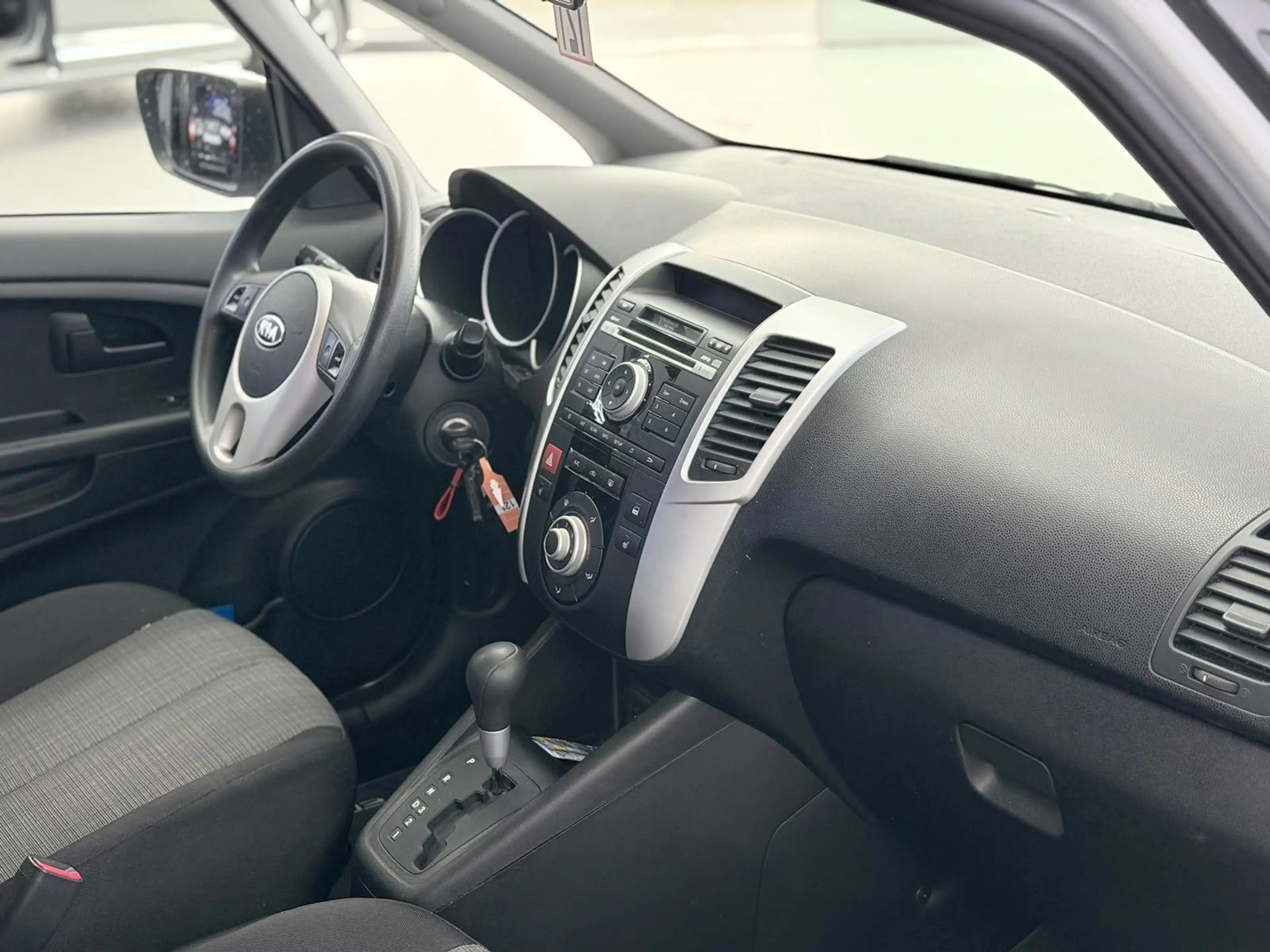 Kia Venga 1.6-Automatik — photo 11