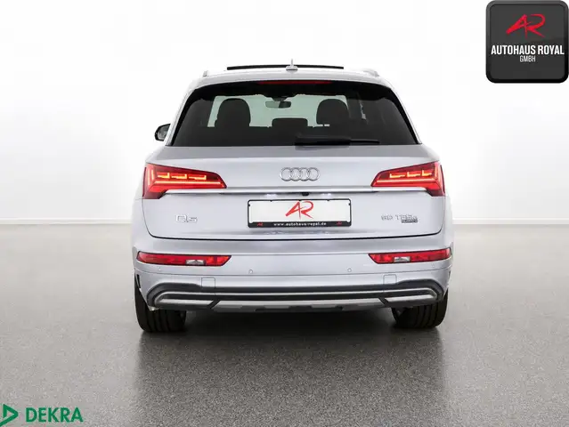 Audi Q5 view 4