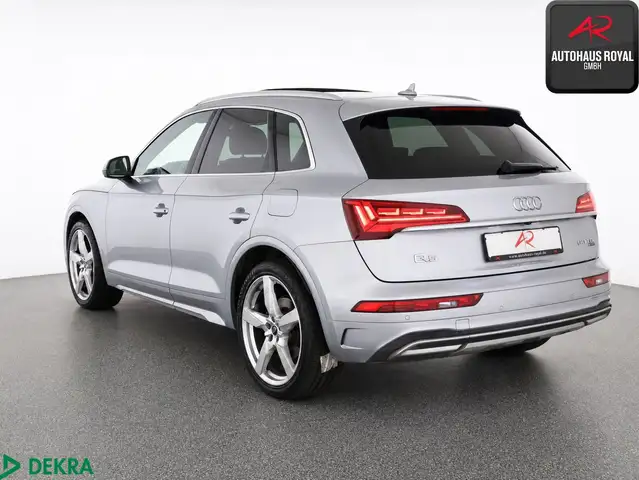 Audi Q5 view 3