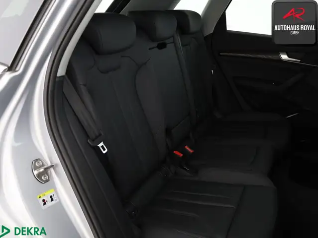 Audi Q5 view 13