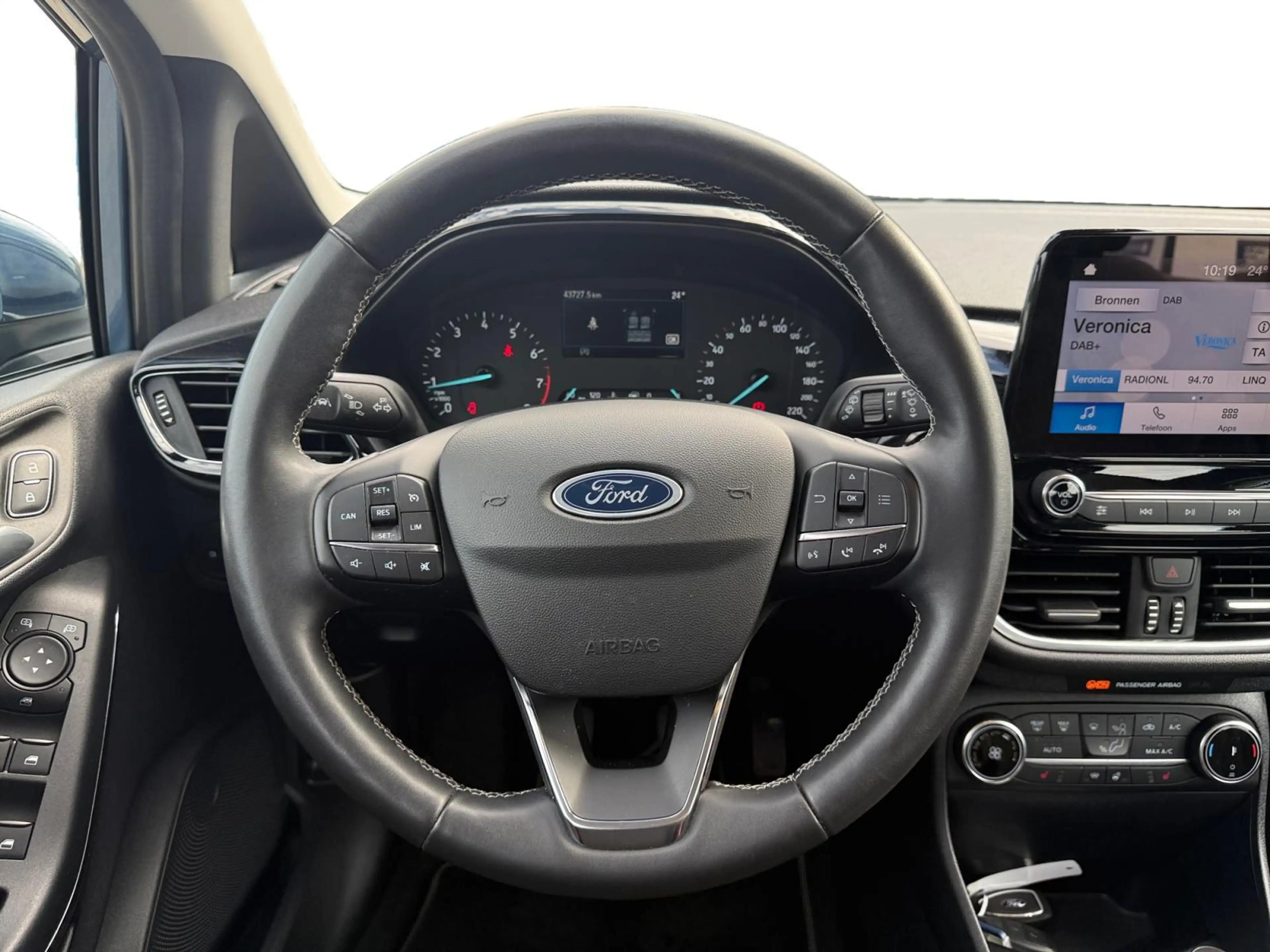 Ford Fiesta 1.0 EcoBoost Hybrid Titanium WinterPack | Parkeers — photo 13