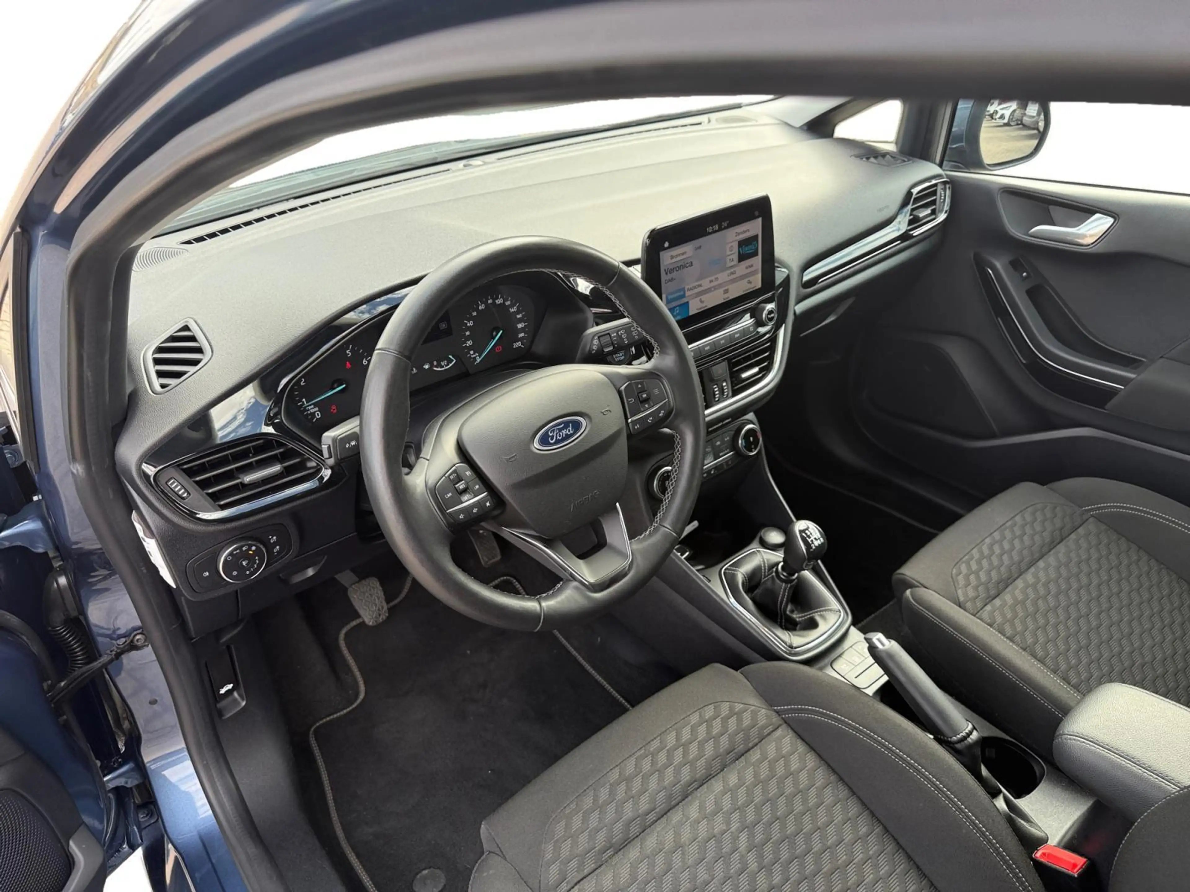 Ford Fiesta 1.0 EcoBoost Hybrid Titanium WinterPack | Parkeers — photo 11
