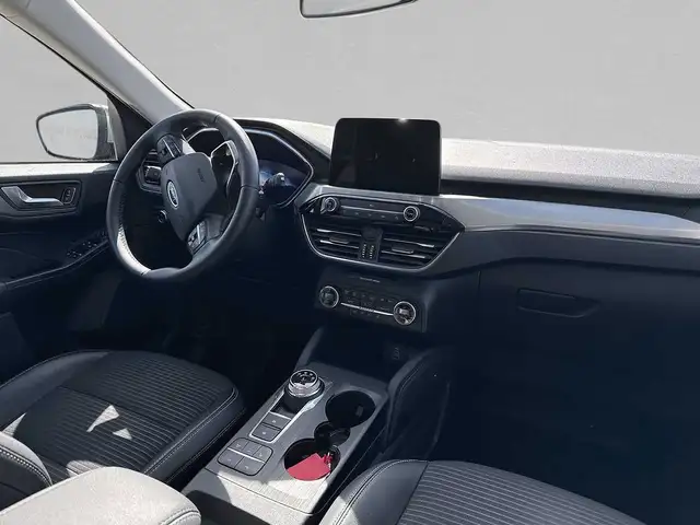 Ford Kuga view 4
