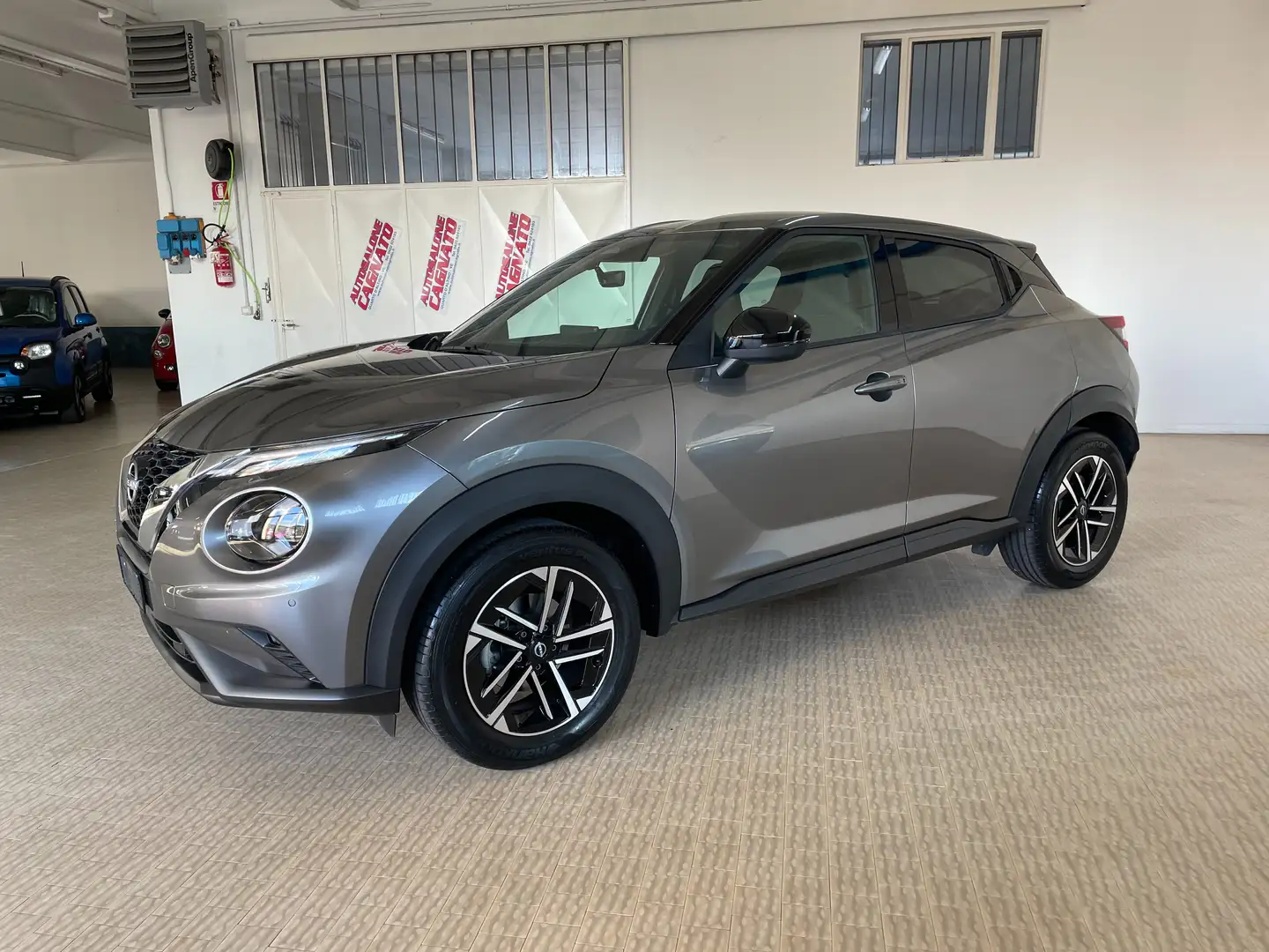 Nissan Juke 1.0 dig-t N-Connecta 114cv dct Automatic Km 9000 Grigio - 1