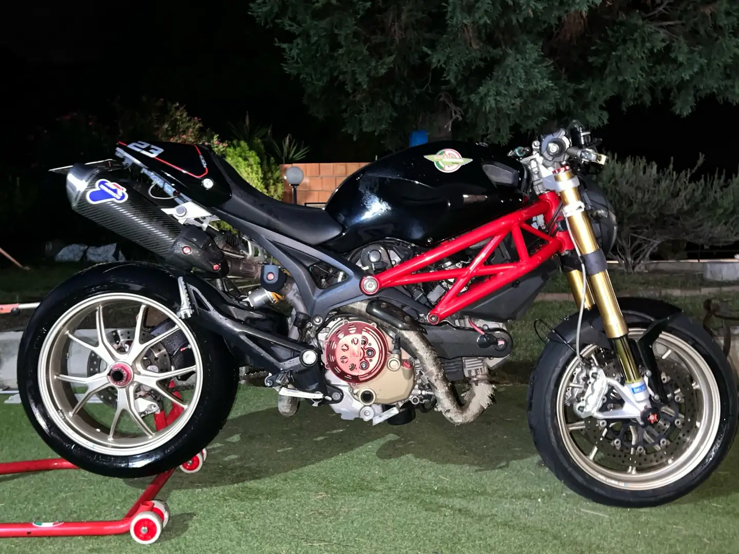 Ducati Monster 1100 racing Noir - 2