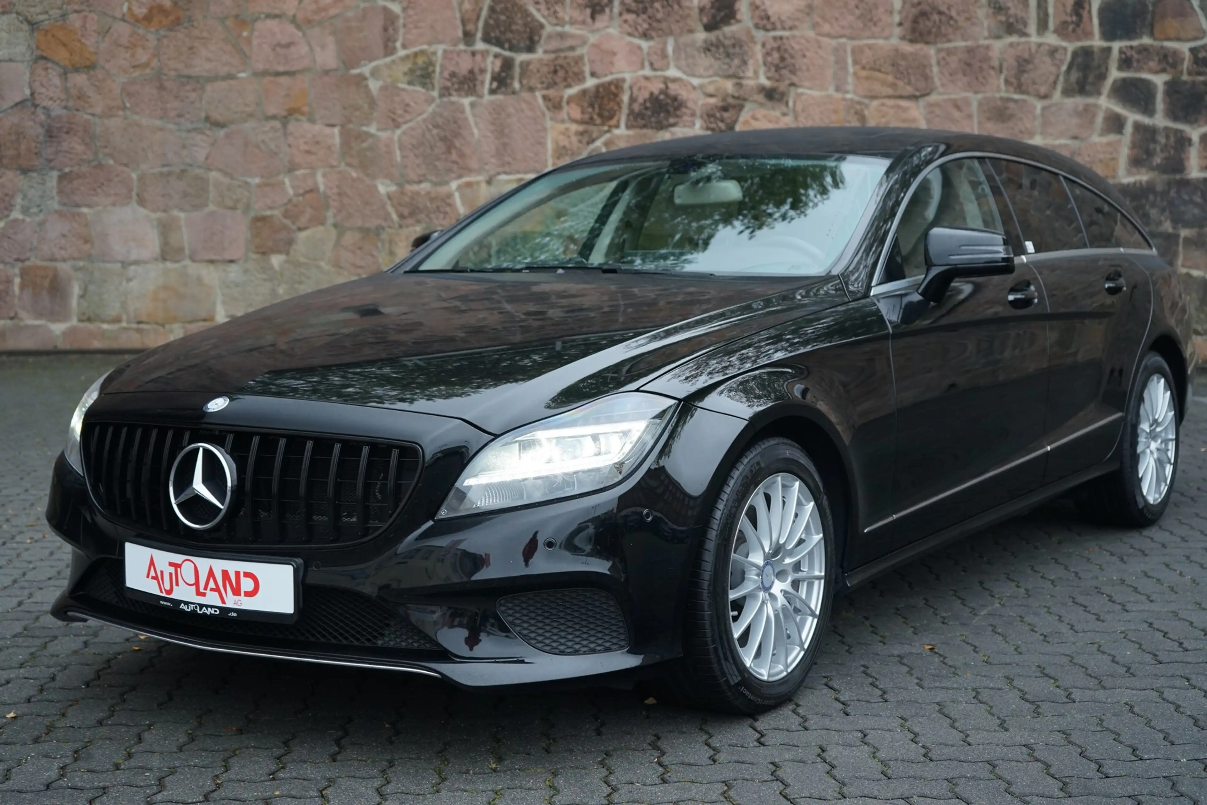 Mercedes-Benz CLS 400 4Matic LED Navi Sitzheizung Leder Kamera — photo 12