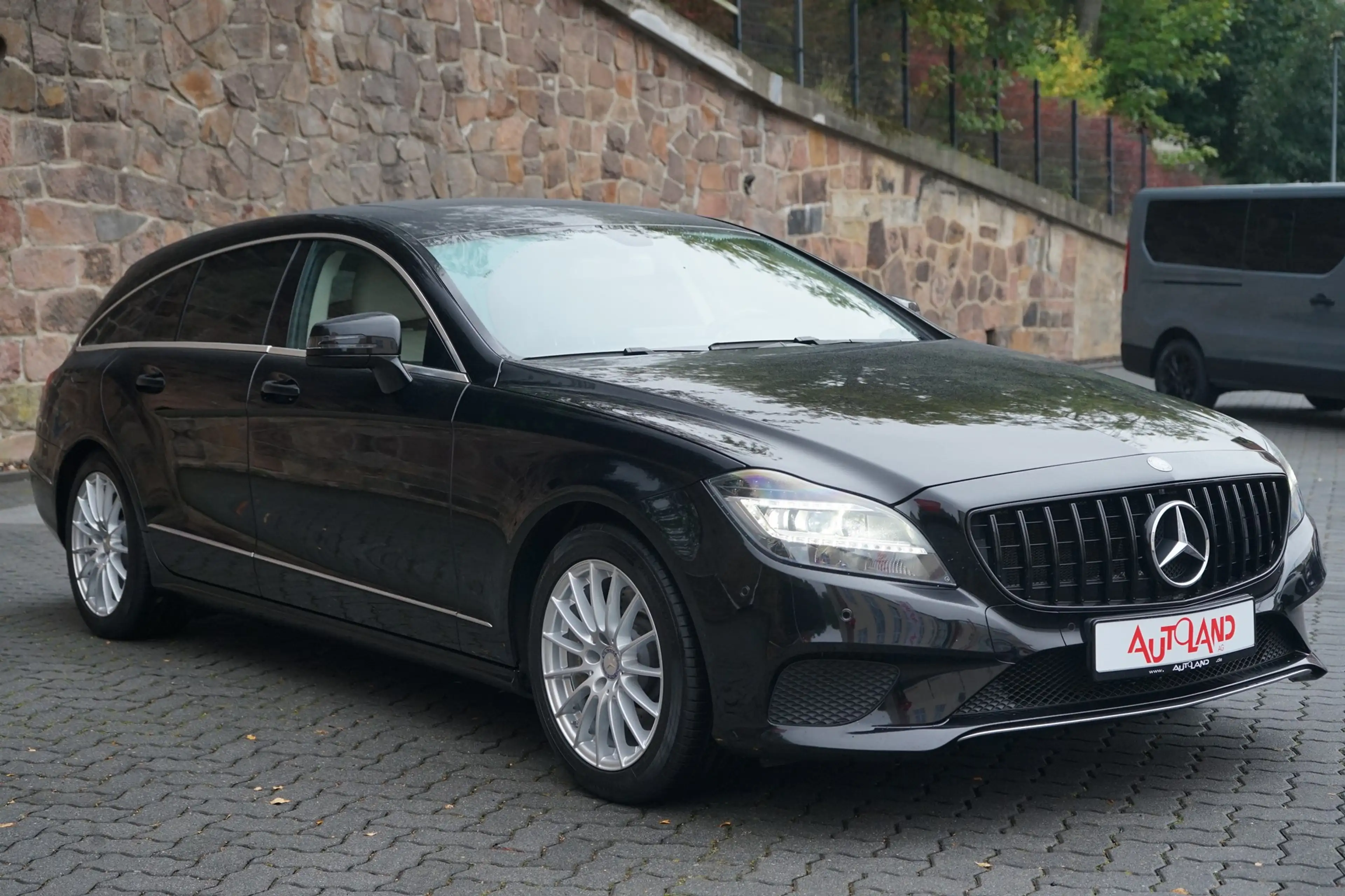 Mercedes-Benz CLS 400 4Matic LED Navi Sitzheizung Leder Kamera — photo 3